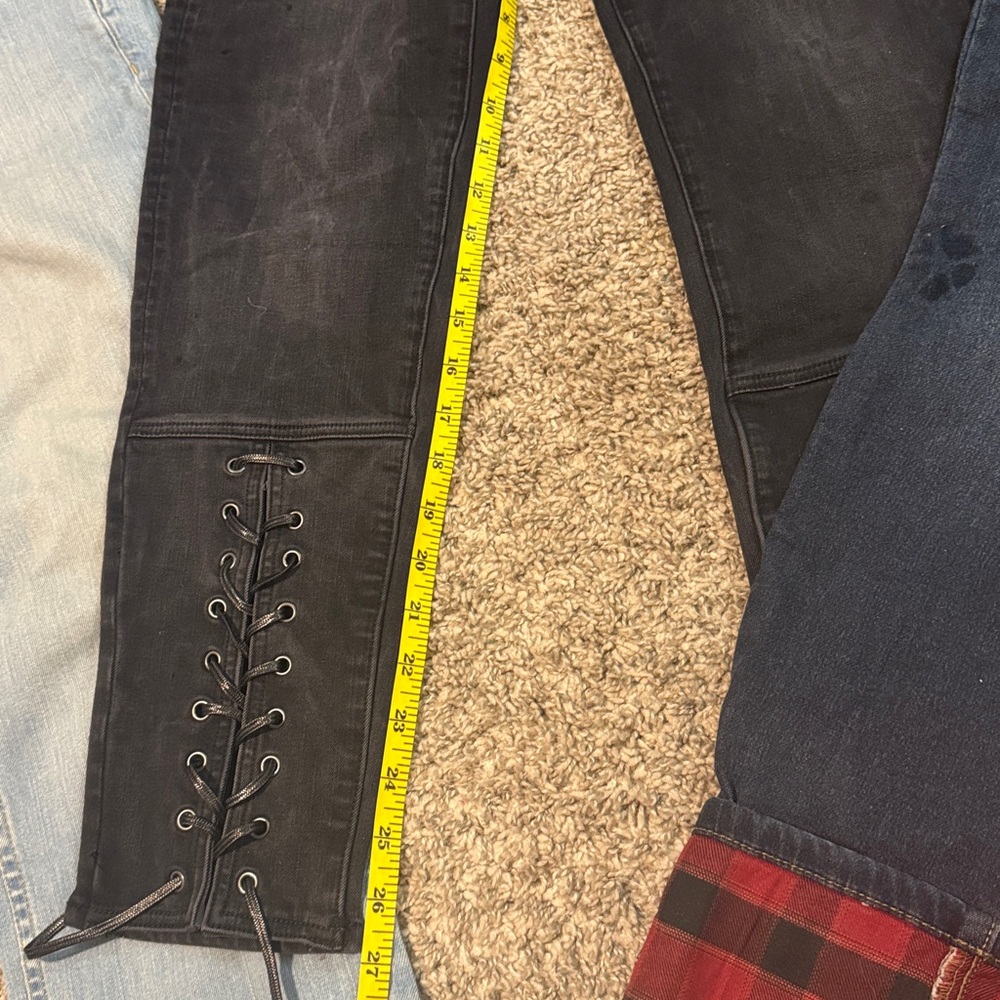 Calvin Klein, American Eagle, Maurice’s jeans bundle - Picture 8 of 11